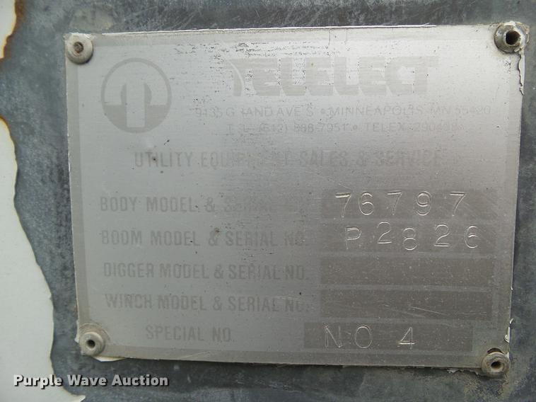 image for item L5637 1982 Kenworth C500 digger derrick truck