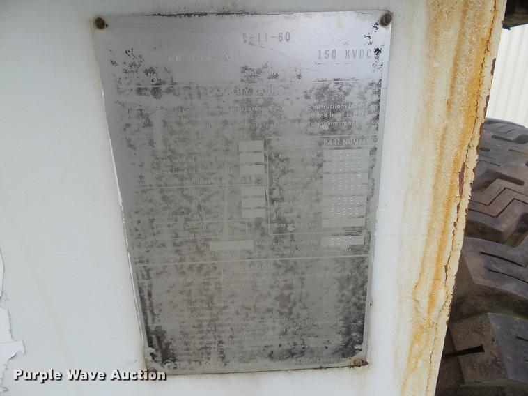 image for item L5637 1982 Kenworth C500 digger derrick truck