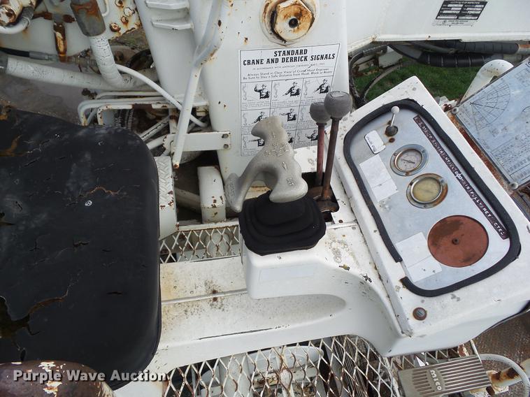 image for item L5637 1982 Kenworth C500 digger derrick truck