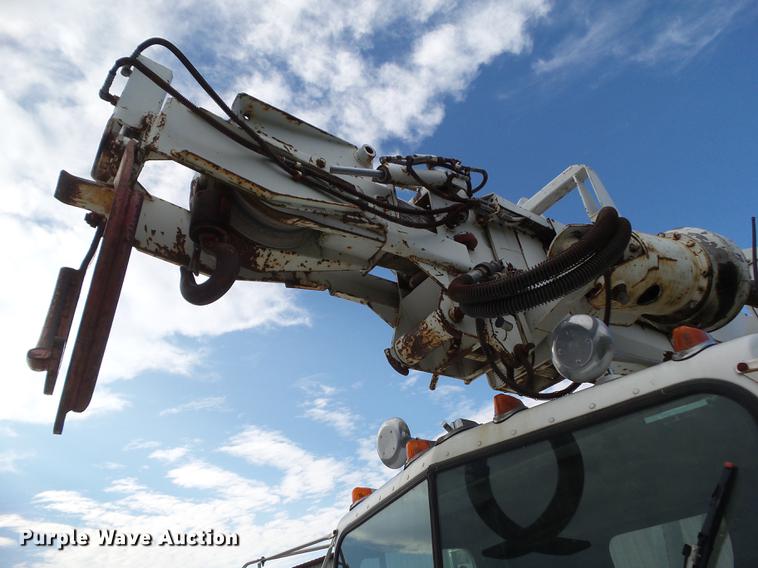 image for item L5637 1982 Kenworth C500 digger derrick truck