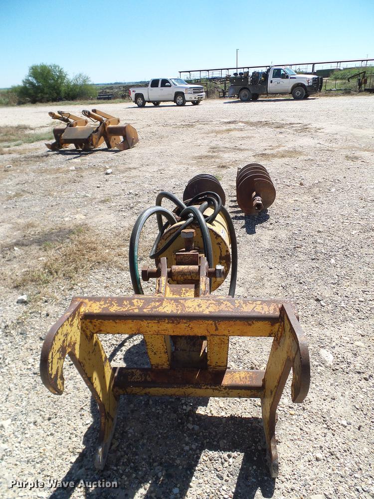 image for item AZ9390 Mcmillen post hole auger