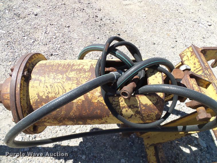 image for item AZ9390 Mcmillen post hole auger