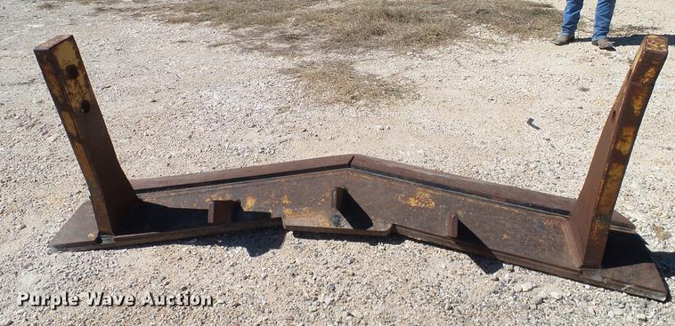 image for item AZ9391 Holt root plow