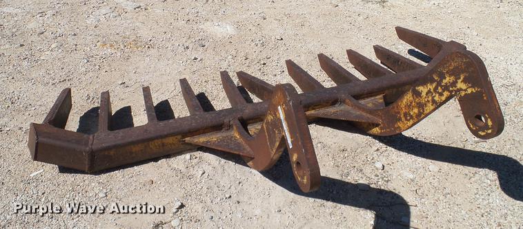 image for item AZ9392 Holt root rake