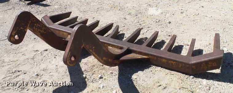 image for item AZ9392 Holt root rake