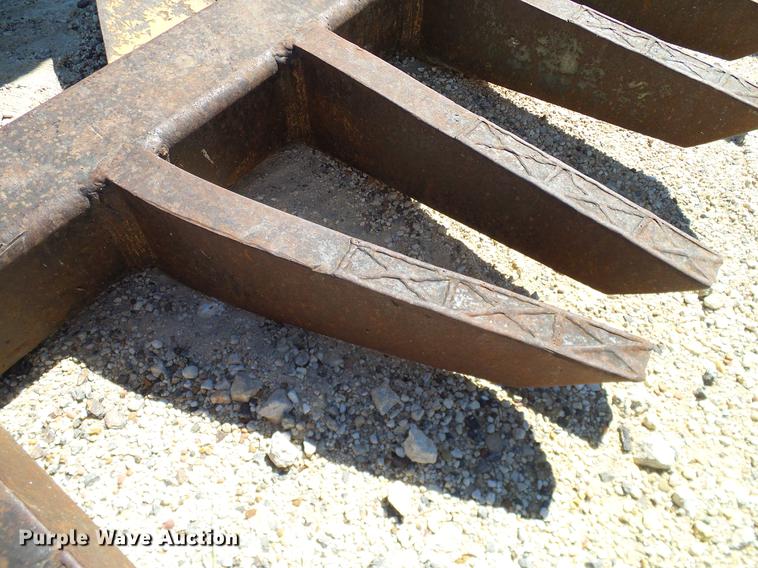 image for item AZ9392 Holt root rake