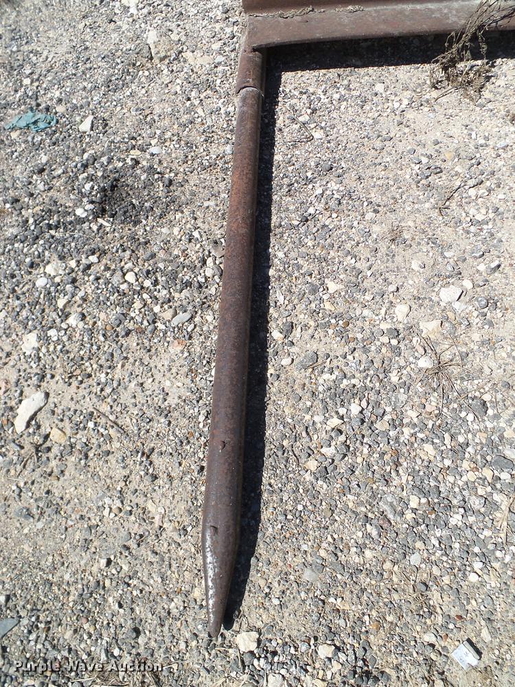 image for item AZ9393 Vermeer bale mover