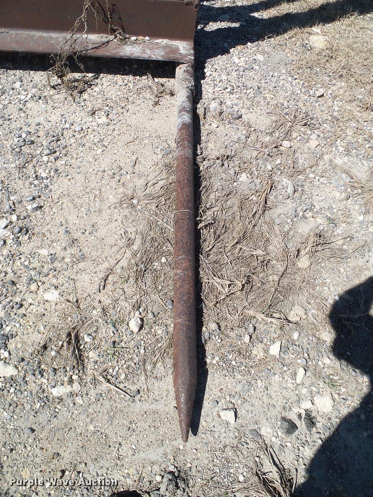 image for item AZ9393 Vermeer bale mover