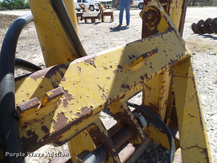 image for item AZ9393 Vermeer bale mover