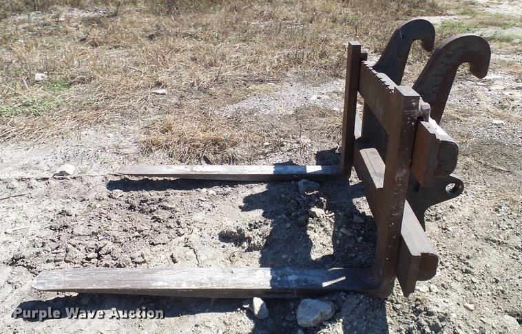 image for item AZ9394 Pallet forks