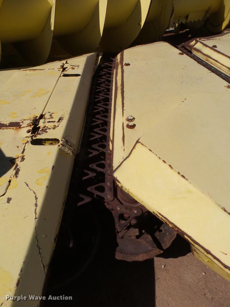 image for item BJ9936 John Deere forage head