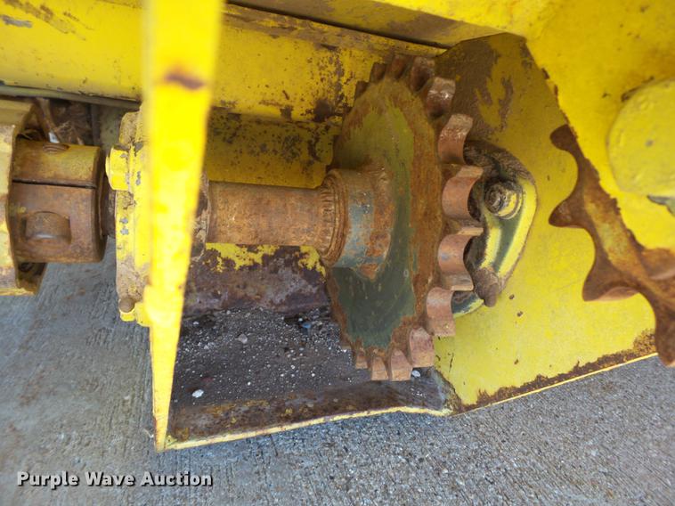 image for item BJ9936 John Deere forage head