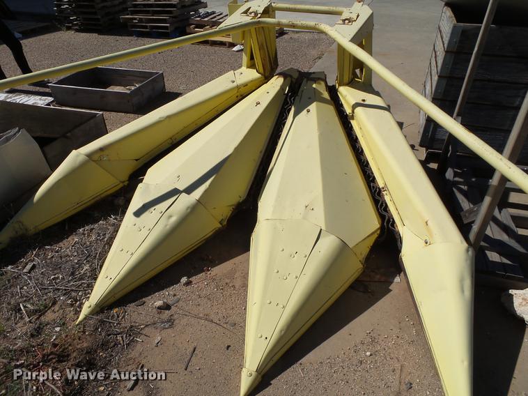 image for item BJ9937 John Deere forage head