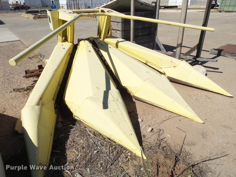 image for item BJ9937 John Deere forage head