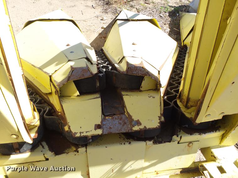 image for item BJ9937 John Deere forage head