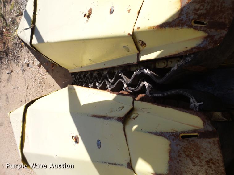 image for item BJ9937 John Deere forage head