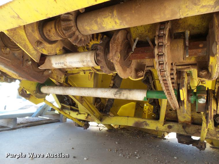 image for item BJ9937 John Deere forage head
