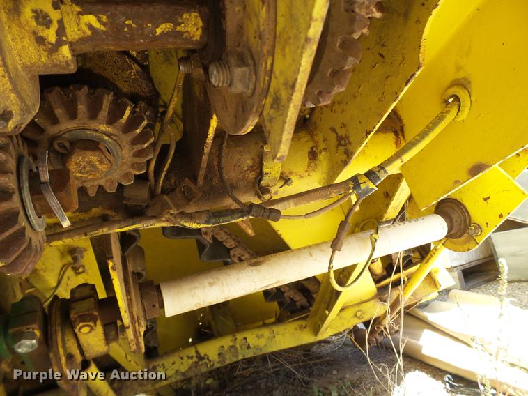 image for item BJ9937 John Deere forage head
