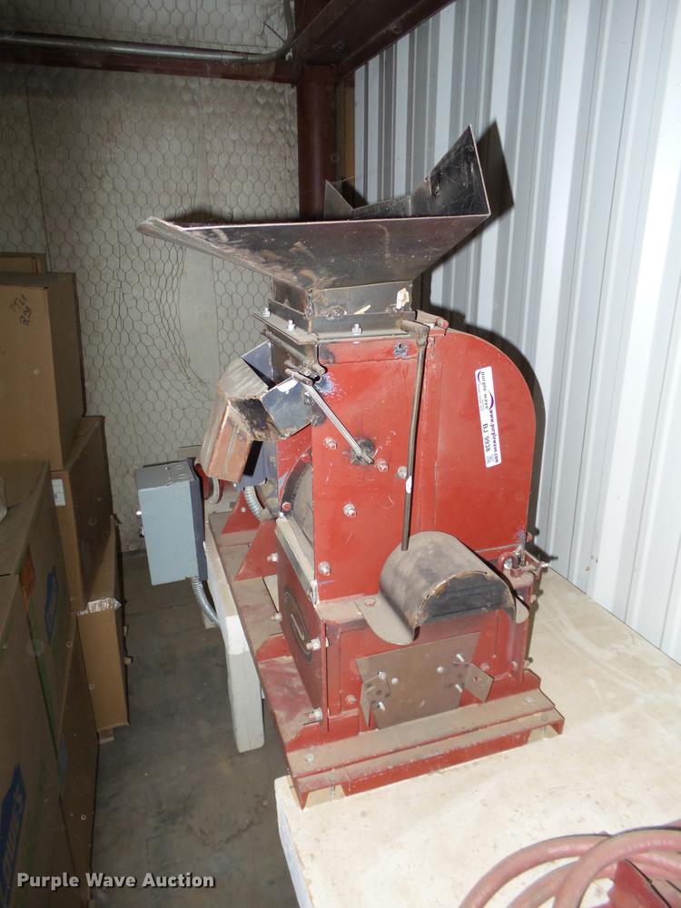 image for item BJ9938 Meadows Mills Inc. milling machine