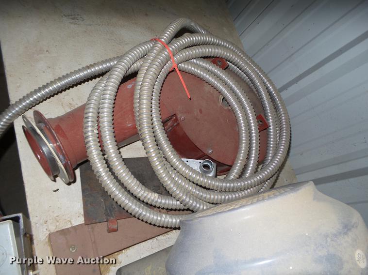 image for item BJ9938 Meadows Mills Inc. milling machine