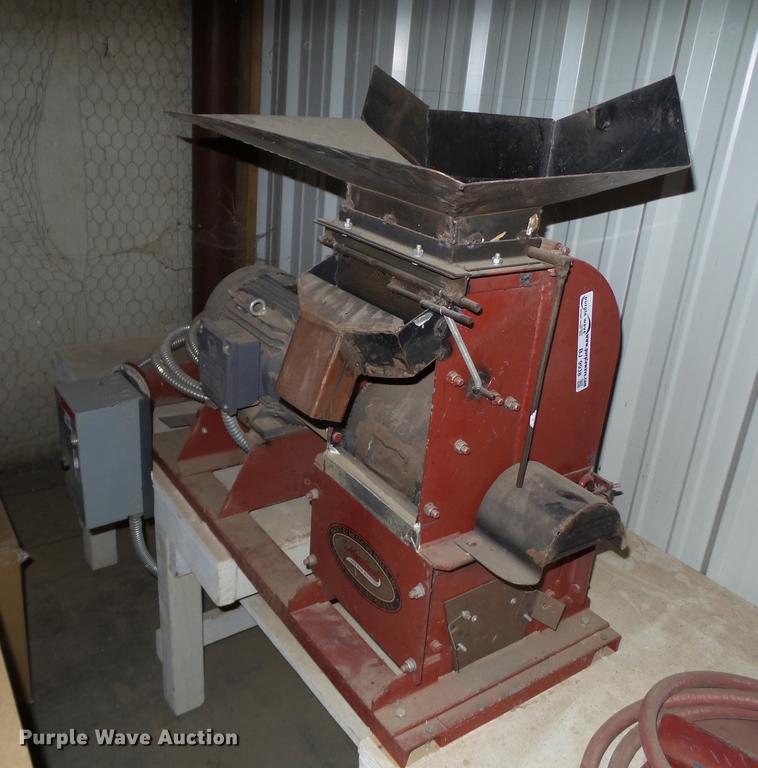 image for item BJ9938 Meadows Mills Inc. milling machine