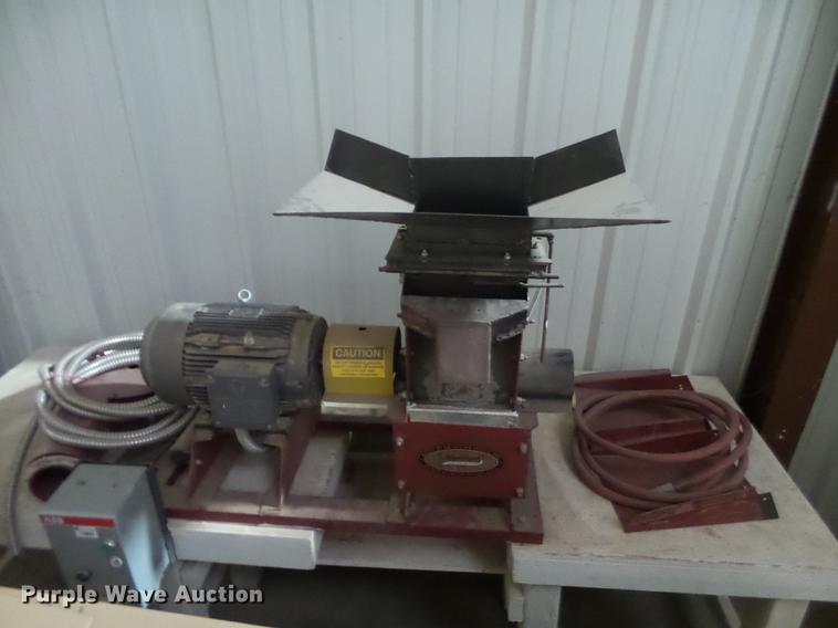 image for item BJ9938 Meadows Mills Inc. milling machine