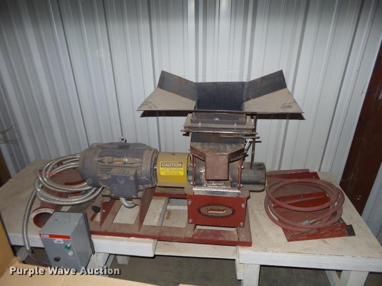 image for item BJ9938 Meadows Mills Inc. milling machine