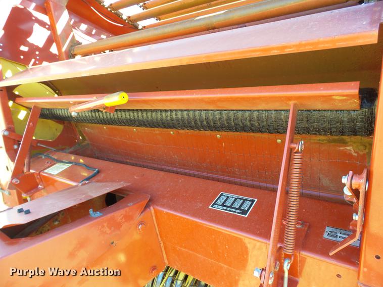 image for item BJ9942 1989 New Holland 855 round baler