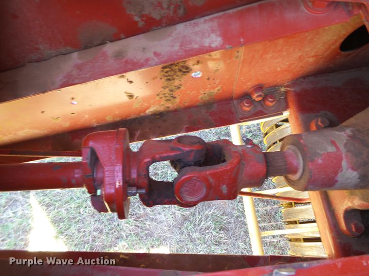 image for item BJ9942 1989 New Holland 855 round baler