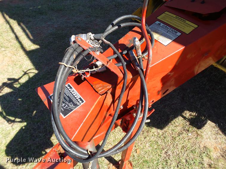 image for item BJ9942 1989 New Holland 855 round baler