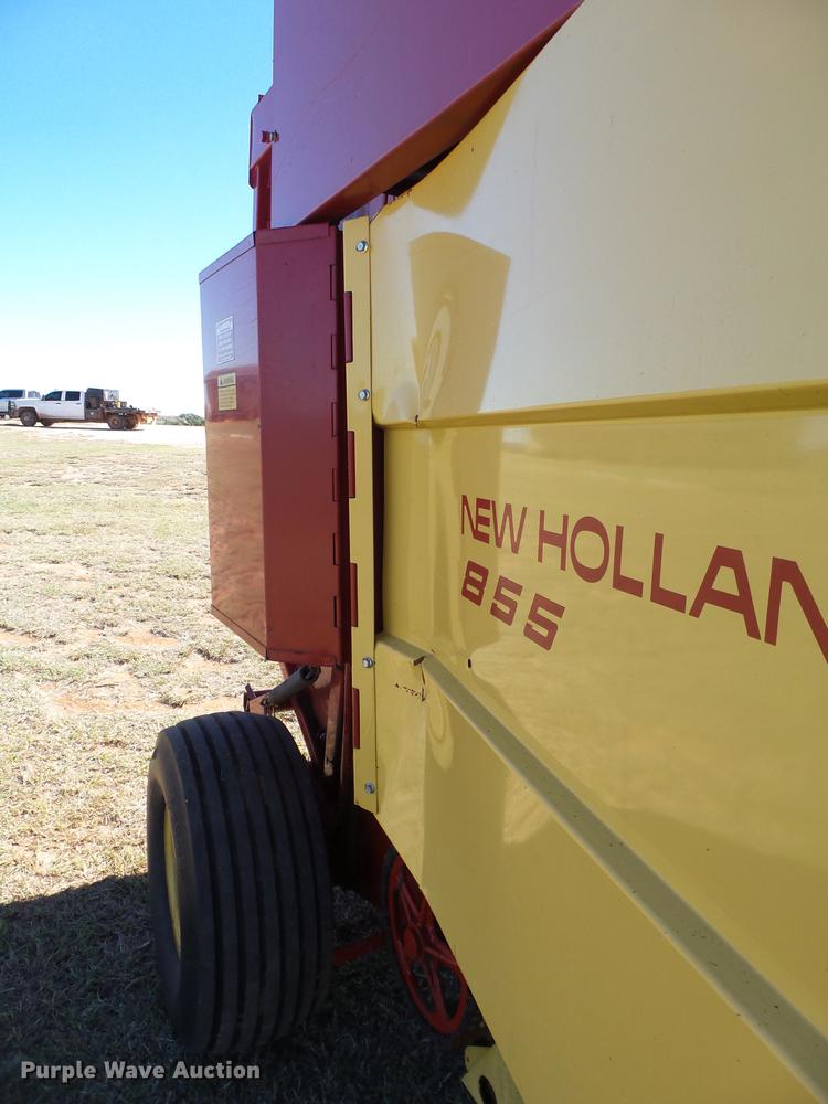 image for item BJ9942 1989 New Holland 855 round baler