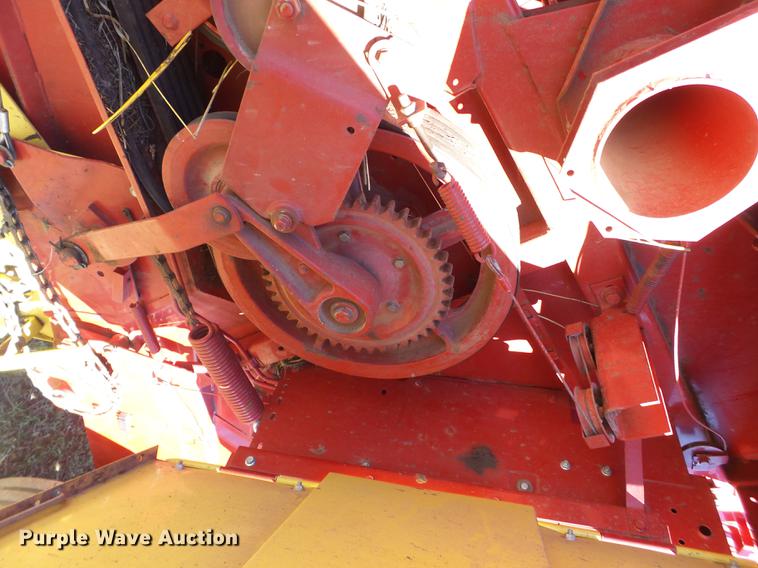 image for item BJ9942 1989 New Holland 855 round baler