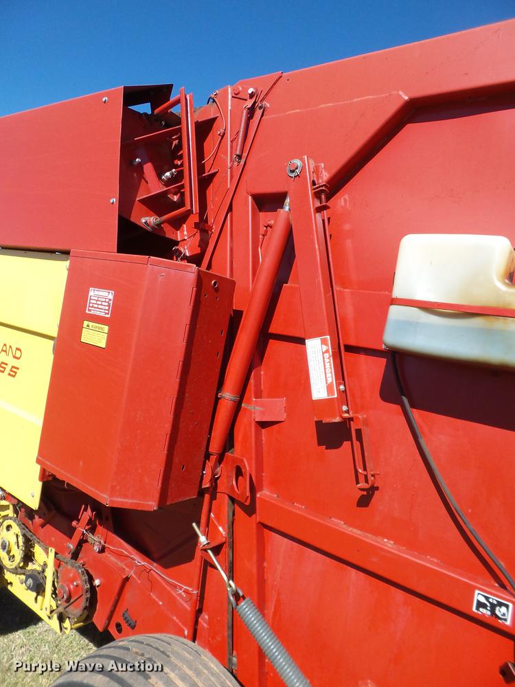 image for item BJ9942 1989 New Holland 855 round baler