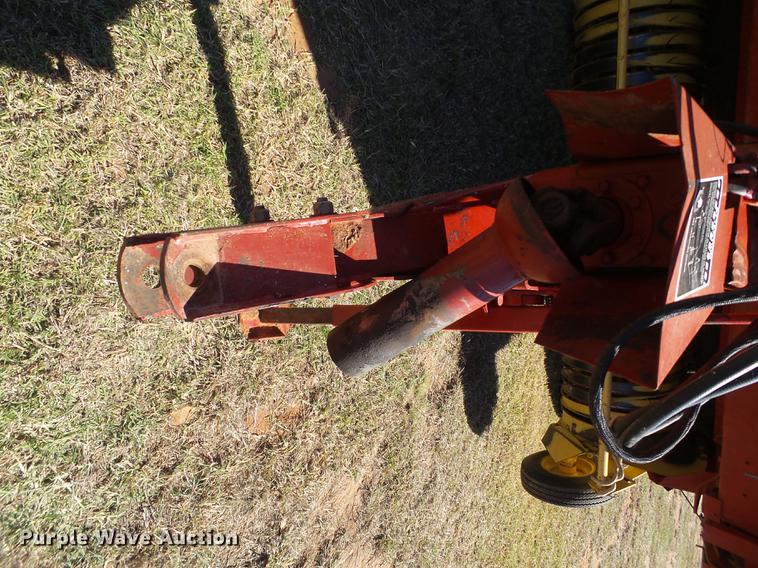 image for item BJ9942 1989 New Holland 855 round baler