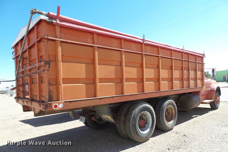 image for item BJ9955 1969 Chevrolet C60 grain truck