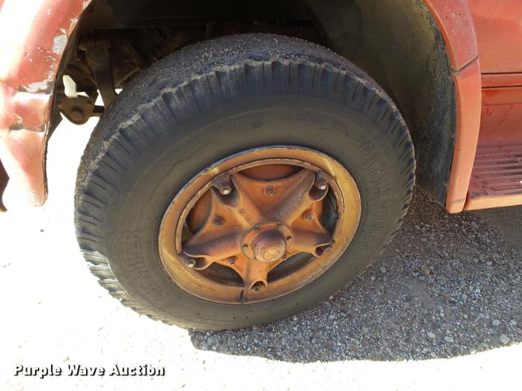 image for item BJ9955 1969 Chevrolet C60 grain truck