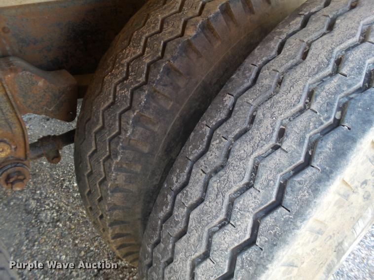 image for item BJ9955 1969 Chevrolet C60 grain truck