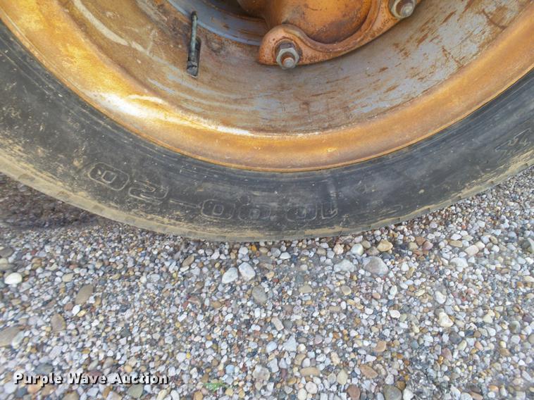 image for item BJ9955 1969 Chevrolet C60 grain truck