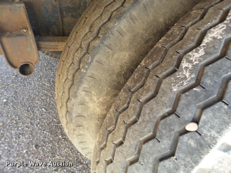 image for item BJ9955 1969 Chevrolet C60 grain truck