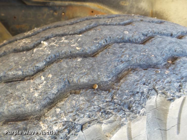 image for item BJ9955 1969 Chevrolet C60 grain truck