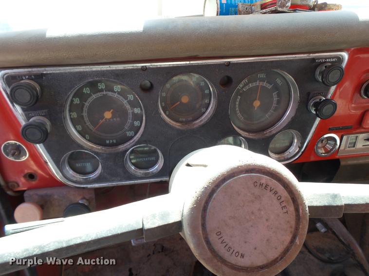 image for item BJ9955 1969 Chevrolet C60 grain truck