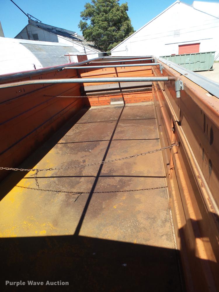 image for item BJ9955 1969 Chevrolet C60 grain truck