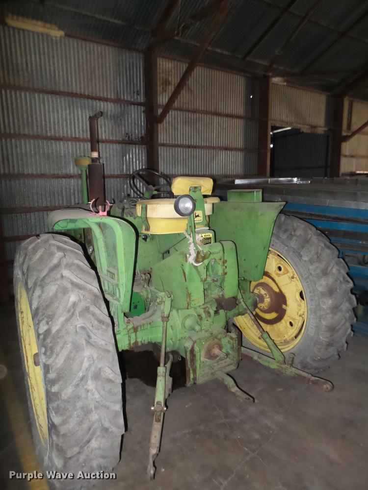 image for item BJ9957 John Deere 3010 tractor