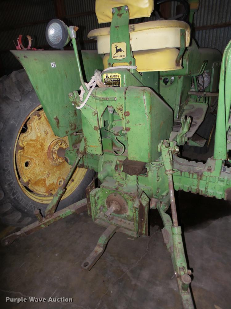 image for item BJ9957 John Deere 3010 tractor