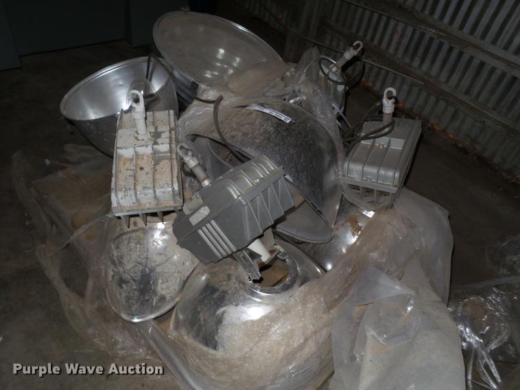 image for item BJ9960 Shop lighting