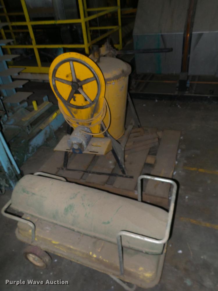 image for item BJ9961 Feed mixer