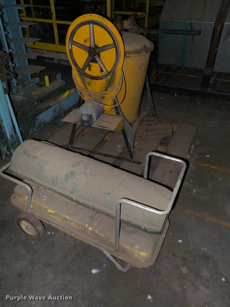 image for item BJ9961 Feed mixer