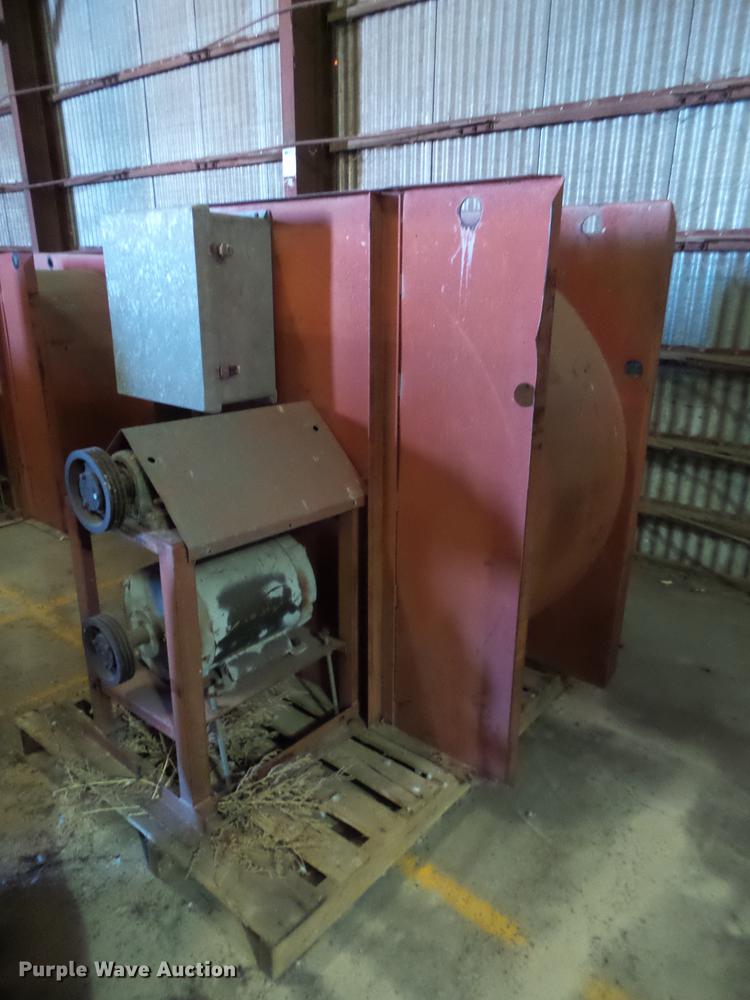 image for item BJ9982 (4) Sukup grain dryers