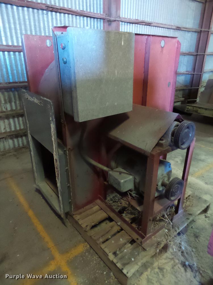 image for item BJ9982 (4) Sukup grain dryers