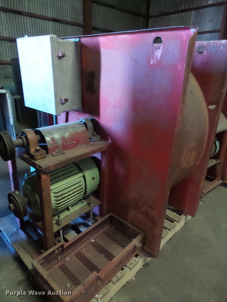 image for item BJ9984 (4) Sukup grain dryers